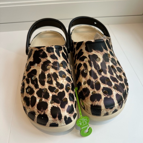 NWT Crocs Classic Leopard print with cheetah - Picture 1 of 14